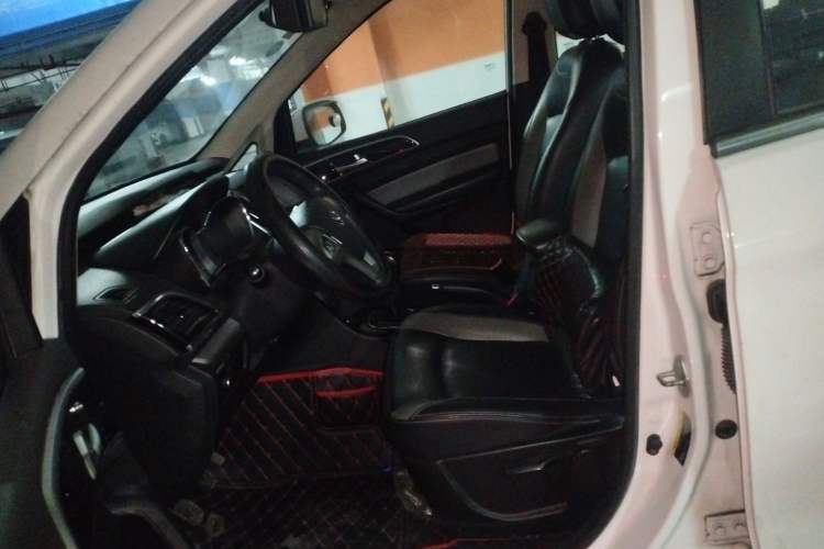 Used HYOSOW H3 2015 1.5L manual luxury version