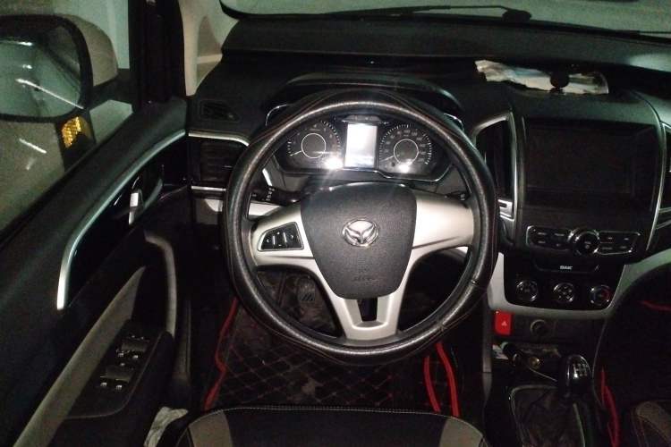 Used HYOSOW H3 2015 1.5L manual luxury version