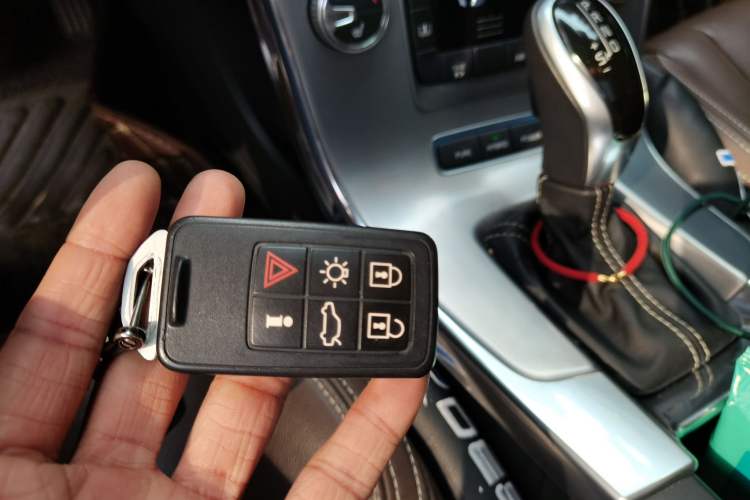 Used Volvo S60 New Energy 2015 S60L E-Drive Hybrid T6 Smart Drive Edition
