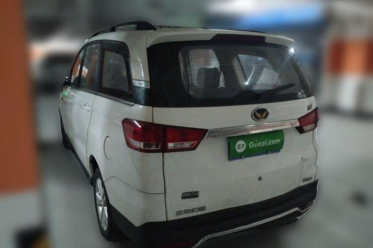 Used HYOSOW H3 2015 1.5L manual luxury version