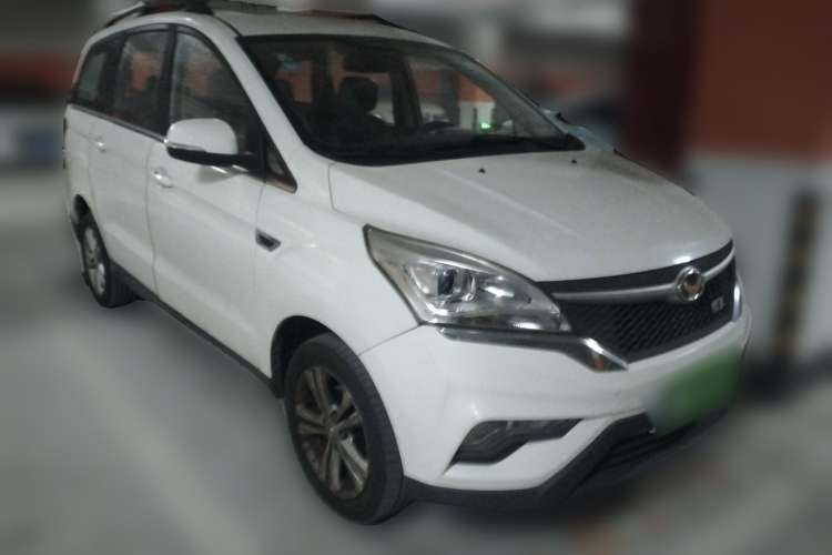 Used HYOSOW H3 2015 1.5L manual luxury version