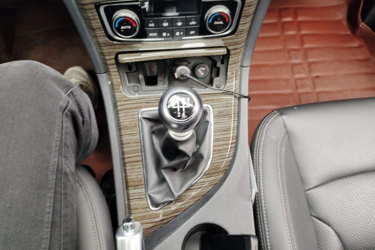 Used Zotye T600 2016 1.5T Manual Luxury Edition
