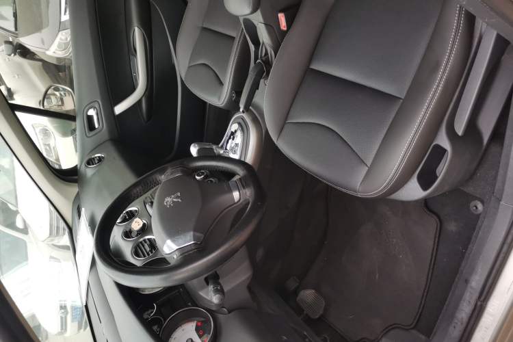 Used Peugeot 408 2013 2.0L Automatic Comfort Edition
