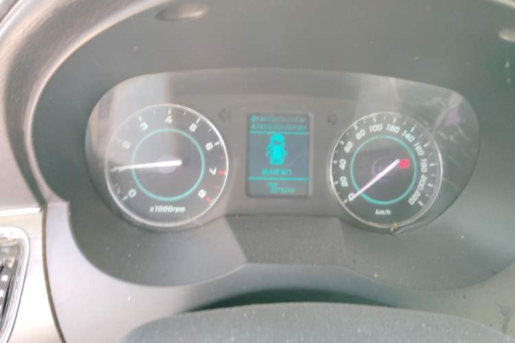 Used JAC Refine M5 2013 2.0T Gasoline Manual Business Edition