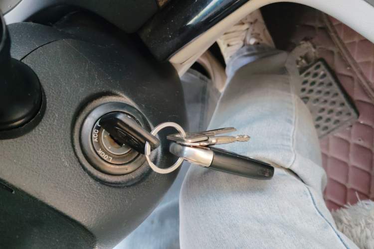 Used JAC Refine M5 2013 2.0T Gasoline Manual Business Edition