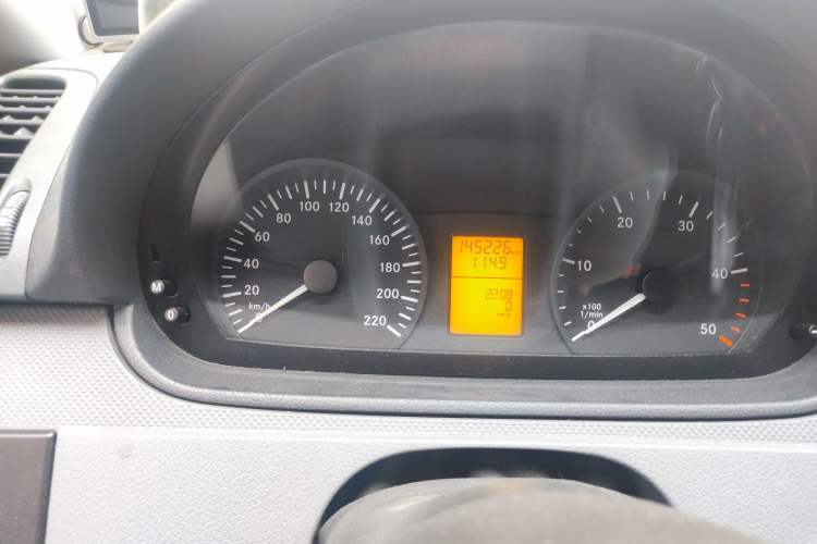 Used Mercedes-Benz Vito 2010 2.1T Diesel Elite Edition