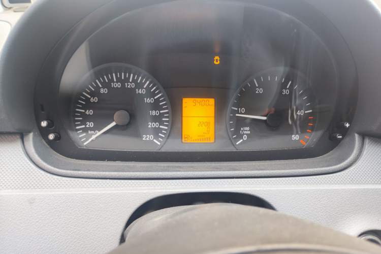 Used Mercedes-Benz Vito 2010 2.1T Diesel Elite Edition