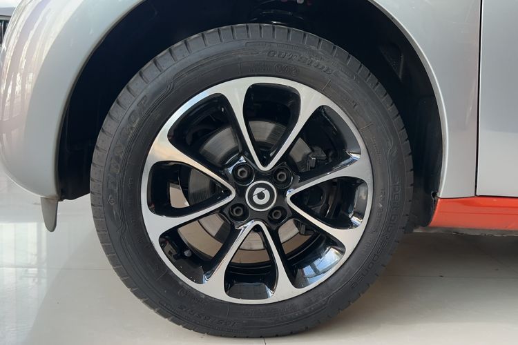 Used smart forfour 2016 1.0L 52 kW Passion Edition
