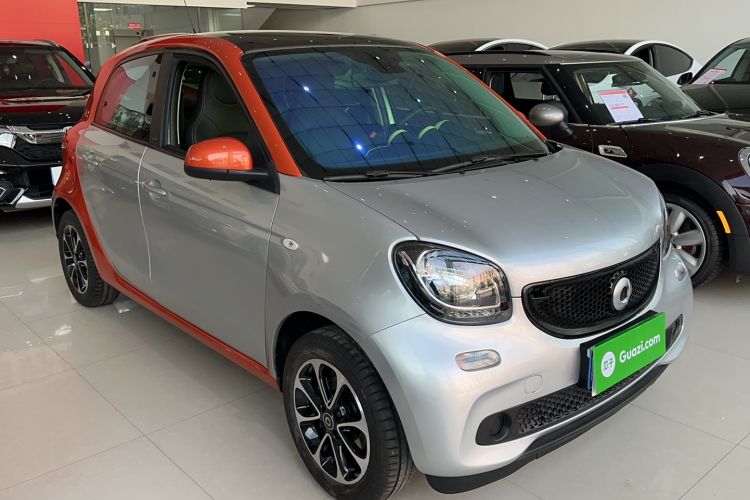 Used smart forfour 2016 1.0L 52 kW Passion Edition
