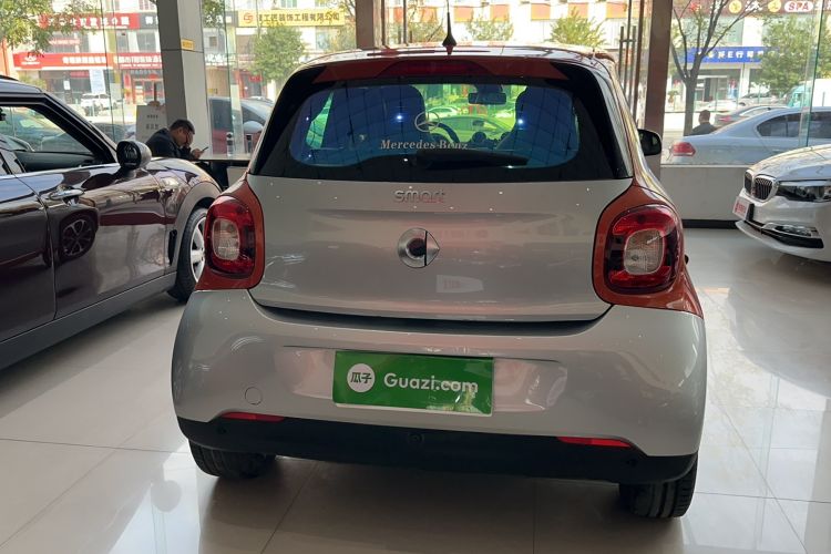 Used smart forfour 2016 1.0L 52 kW Passion Edition
