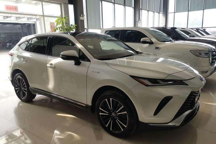 Used Toyota Venza 2022 Dual-Engine 2.5L CVT Four-Wheel Drive Supreme Edition
