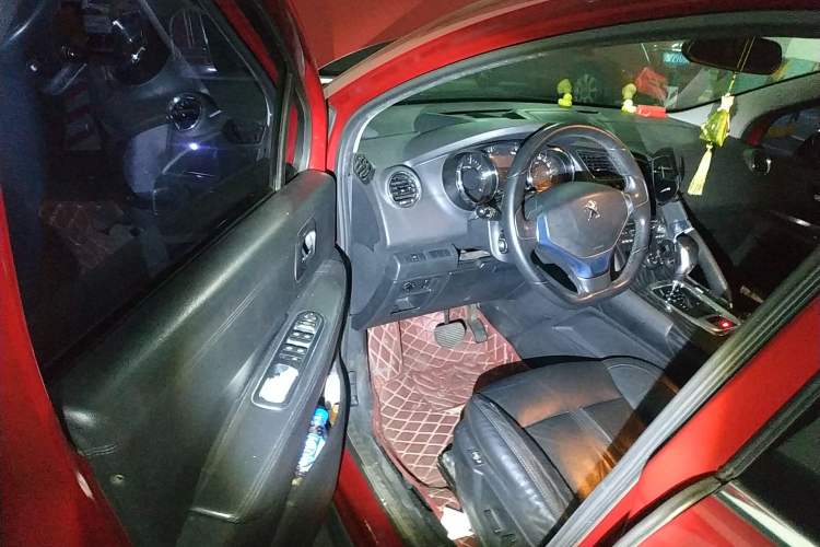 Used Peugeot 3008 2013 1.6THP Roland Garros Edition
