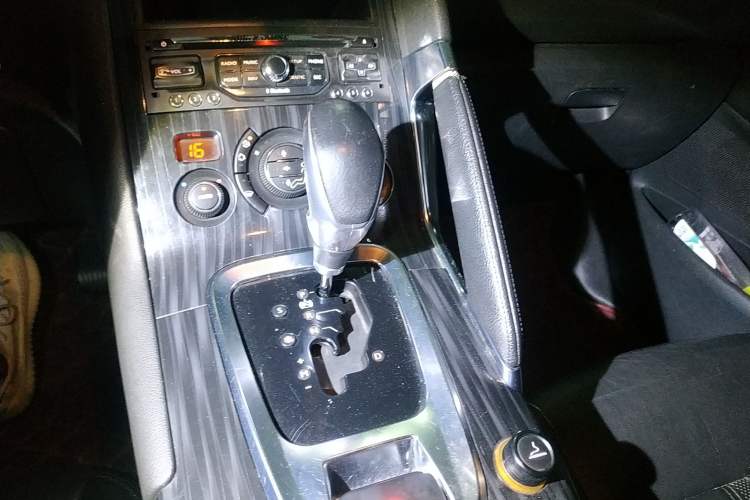 Used Peugeot 3008 2013 1.6THP Roland Garros Edition
