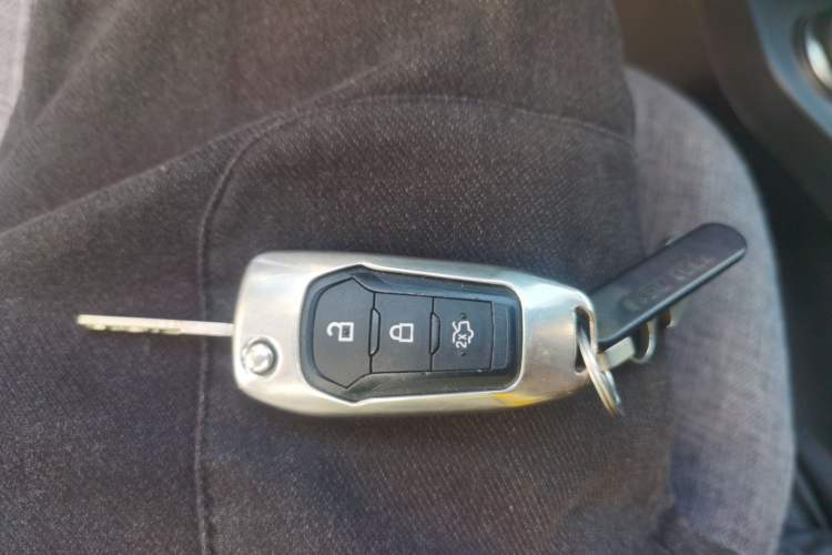 Used Ford Everest 2017 2.0T Gasoline Automatic 4x4 Luxury Edition 5 Seats