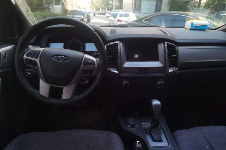 Used Ford Everest 2017 2.0T Gasoline Automatic 4x4 Luxury Edition 5 Seats