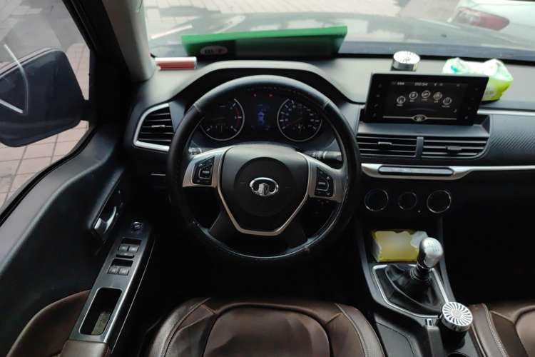 Used Great Wall Wingle 7 2019 2.0T Two-Wheel Drive Value Edition Big Double 4D20D
