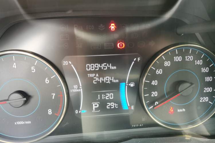 Used Honda Gienia 2017 1.5L CVT Comfort Version Odometer Close Up