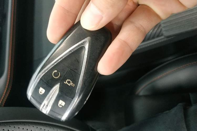 Used Changan UNI-K iDD 2022 Blue Whale iDD 130km 1.5T Prestige Model
