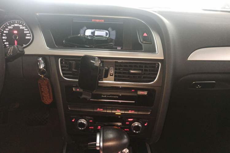 Used Audi A4 2014 40 TFSI allroad quattro plus version