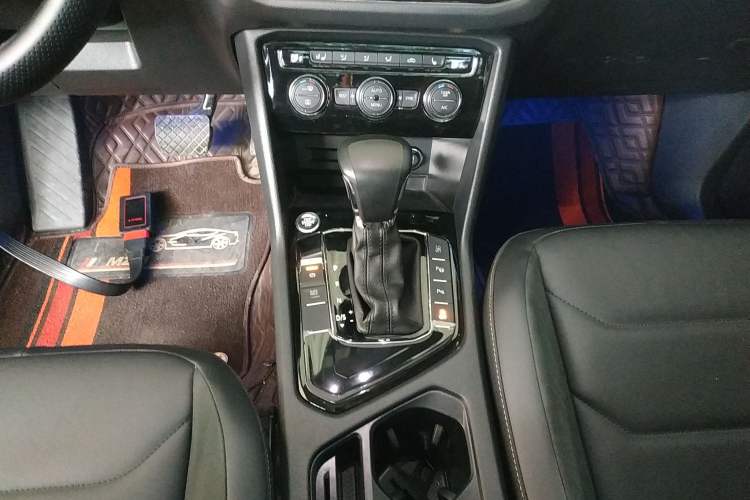 Used Volkswagen Tiguan L 2020 330TSI Automatic Two-Wheel Drive Smart Luxury Edition China VI Standard