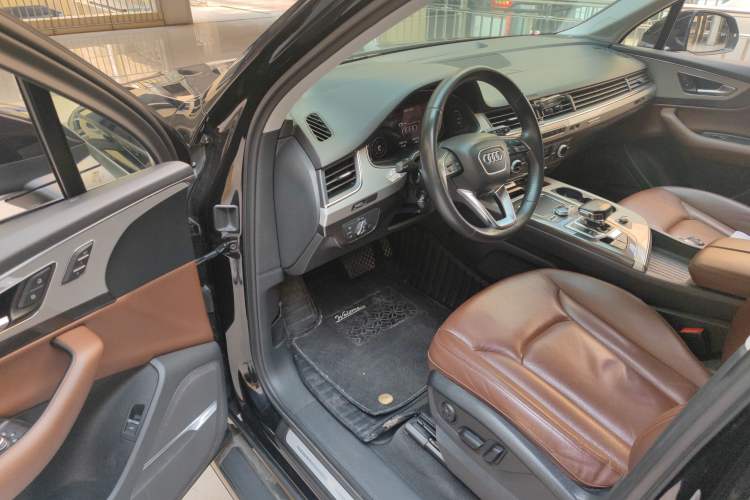 Used Audi Q7 2019 45 TFSI Comfort Model