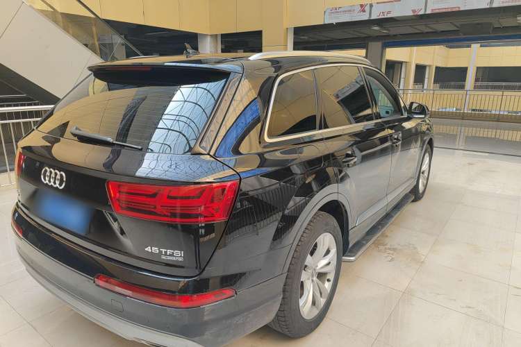 Used Audi Q7 2019 45 TFSI Comfort Model