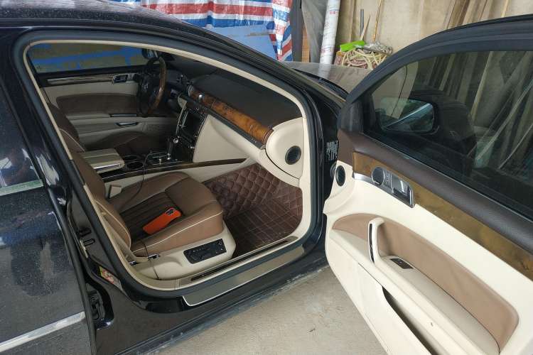 Used Volkswagen Phaeton 2012 3.6L Deluxe Custom Edition
