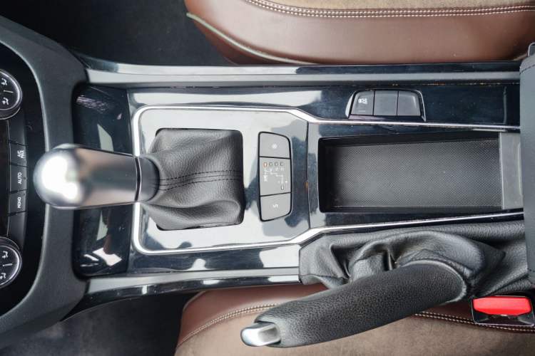 Used Peugeot 508 2015 2.0L Automatic Zhiyi Edition