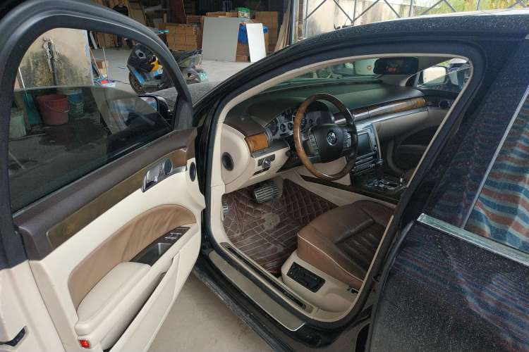 Used Volkswagen Phaeton 2012 3.6L Deluxe Custom Edition
