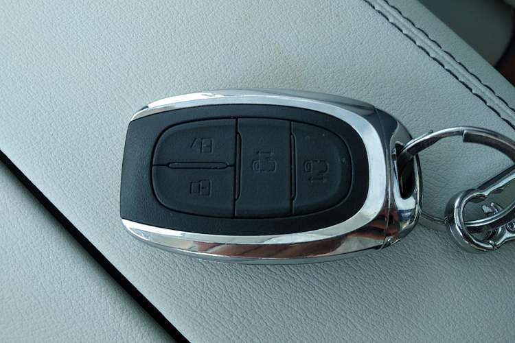 Used SAIC MAXUS G20 2020 2.0T Gasoline Automatic Smart Enjoyment Version
