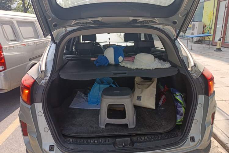 Used Bestune X80 2013 2.0L automatic luxury version
