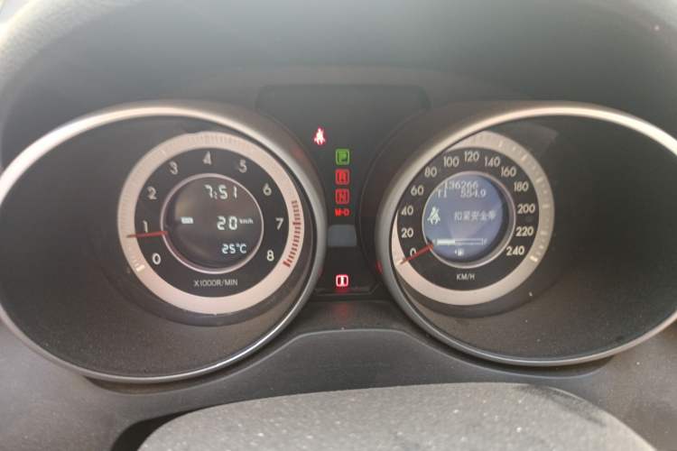 Used Bestune X80 2013 2.0L automatic luxury version
