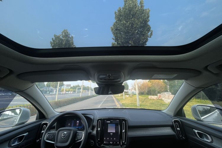 Used Volvo XC40 2023 B4 4x4 Smart Luxury Edition
