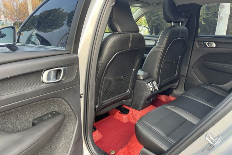 Used Volvo XC40 2023 B4 4x4 Smart Luxury Edition
