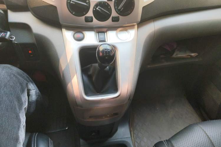 Used Nissan NV200 2010 1.6L Luxury Model Gear Lever