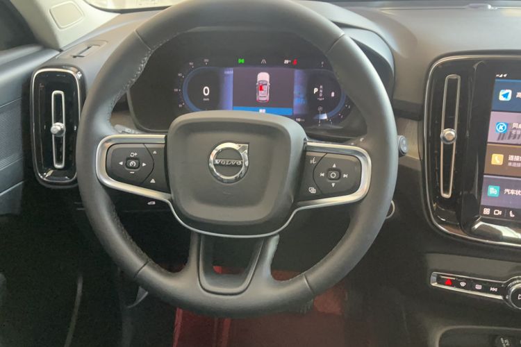 Used Volvo XC40 2023 B4 4x4 Smart Luxury Edition
