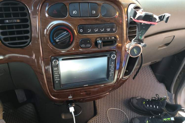 Used JAC Refine 2011 2.0L Shuttle Gasoline Standard Edition HFC4GA3 Audio And AC Panel