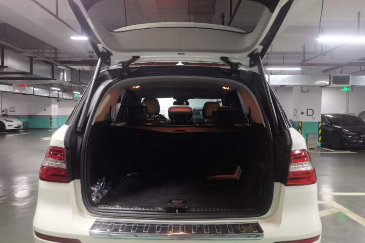 Used Mercedes-Benz M-Class 2014 ML 320 4MATIC
