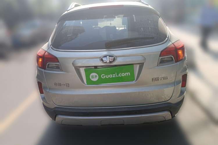 Used Bestune X80 2013 2.0L automatic luxury version
