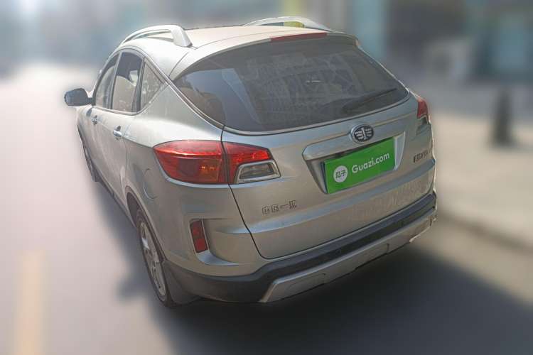 Used Bestune X80 2013 2.0L automatic luxury version
