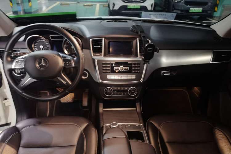 Used Mercedes-Benz M-Class 2014 ML 320 4MATIC
