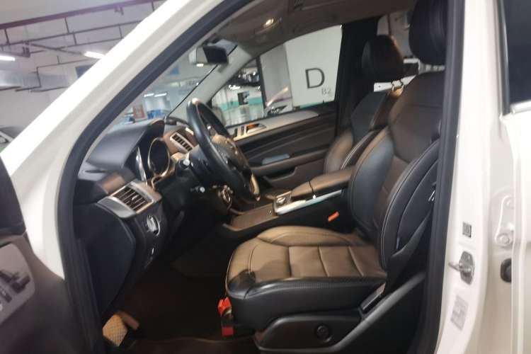 Used Mercedes-Benz M-Class 2014 ML 320 4MATIC
