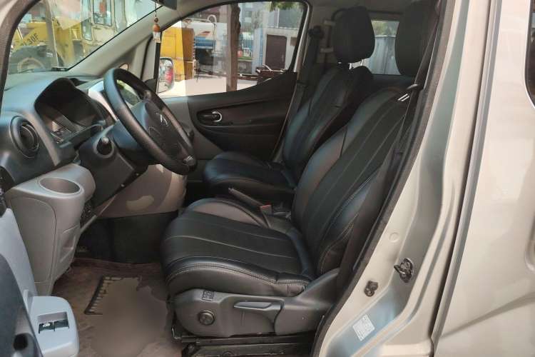 Used Nissan NV200 2010 1.6L Luxury Model Left Front Seat