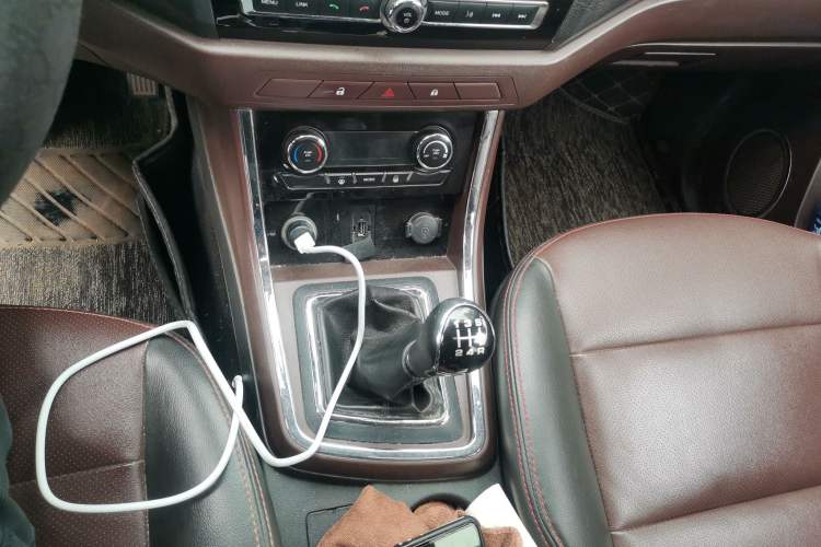 Used Lifan Auto Myway 2016 1.5L Manual Elite Version Gear Lever