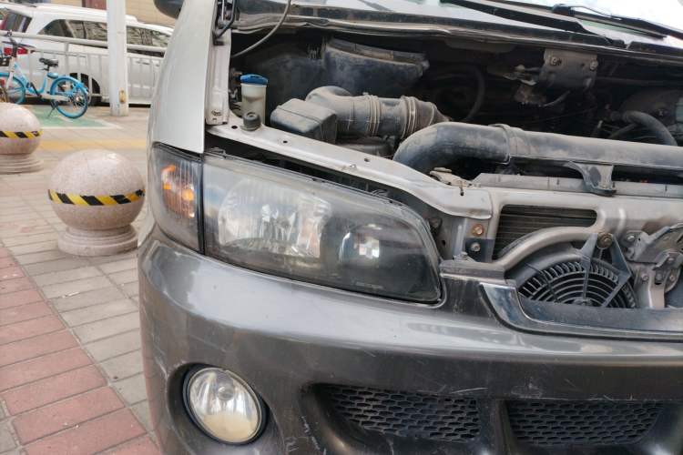 Used JAC Refine 2011 2.0L Shuttle Gasoline Standard Edition HFC4GA3
