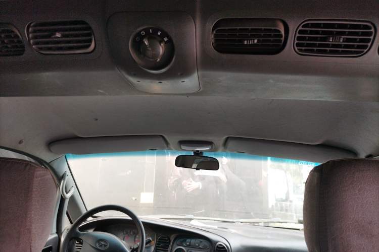 Used JAC Refine 2011 2.0L Shuttle Gasoline Standard Edition HFC4GA3
