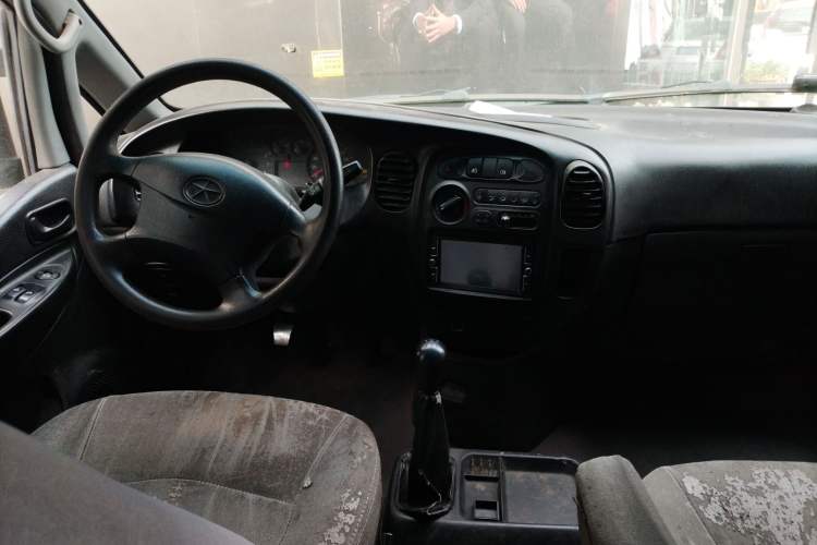 Used JAC Refine 2011 2.0L Shuttle Gasoline Standard Edition HFC4GA3
