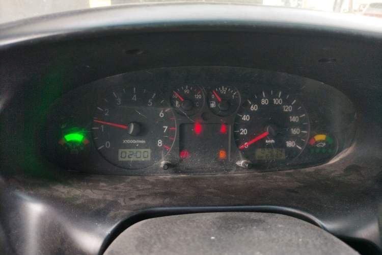 Used JAC Refine 2011 2.0L Shuttle Gasoline Standard Edition HFC4GA3
