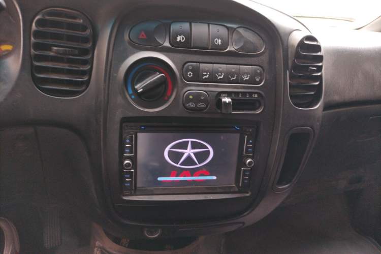 Used JAC Refine 2011 2.0L Shuttle Gasoline Standard Edition HFC4GA3
