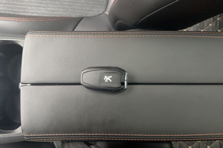 Used Peugeot 5008 2019 380THP 5-Seater Elite Edition
